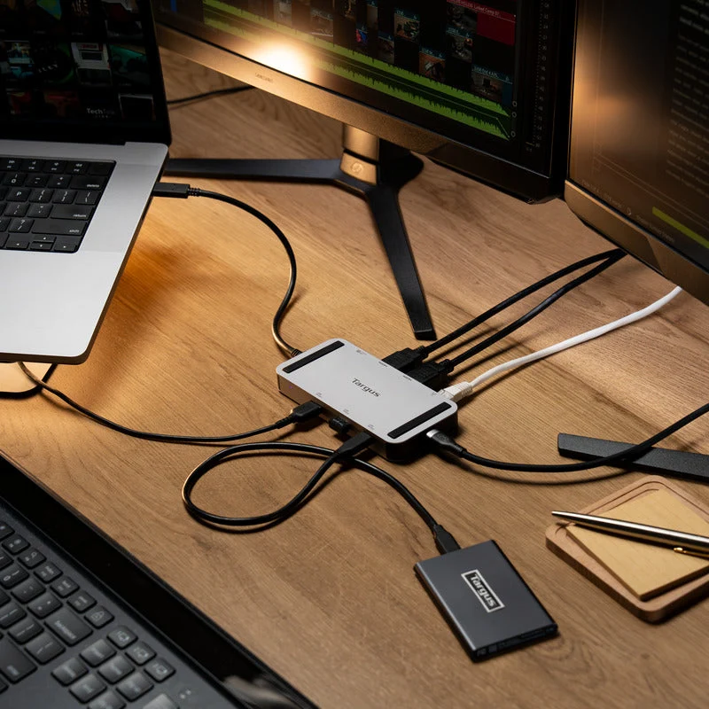 USB4 Dual Video Mobile Dock mit 140 W EPR Pass-Thru