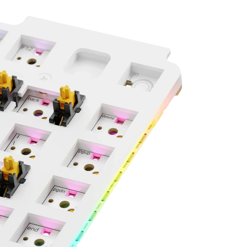 GMMK 3 Switch Plate 75% FR4 White ANSI