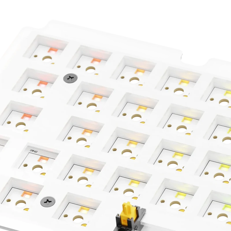 GMMK 3 Switch Plate 65% Polycarbonate ISO