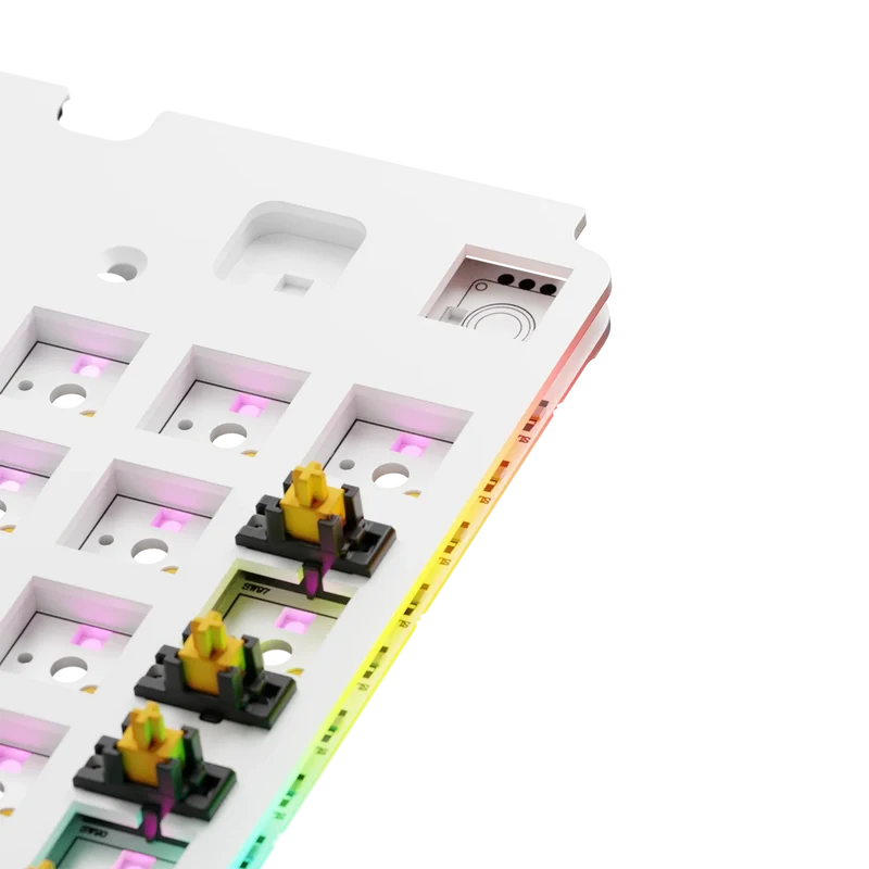 GMMK 3 Switch Plate 100% FR4 White ISO