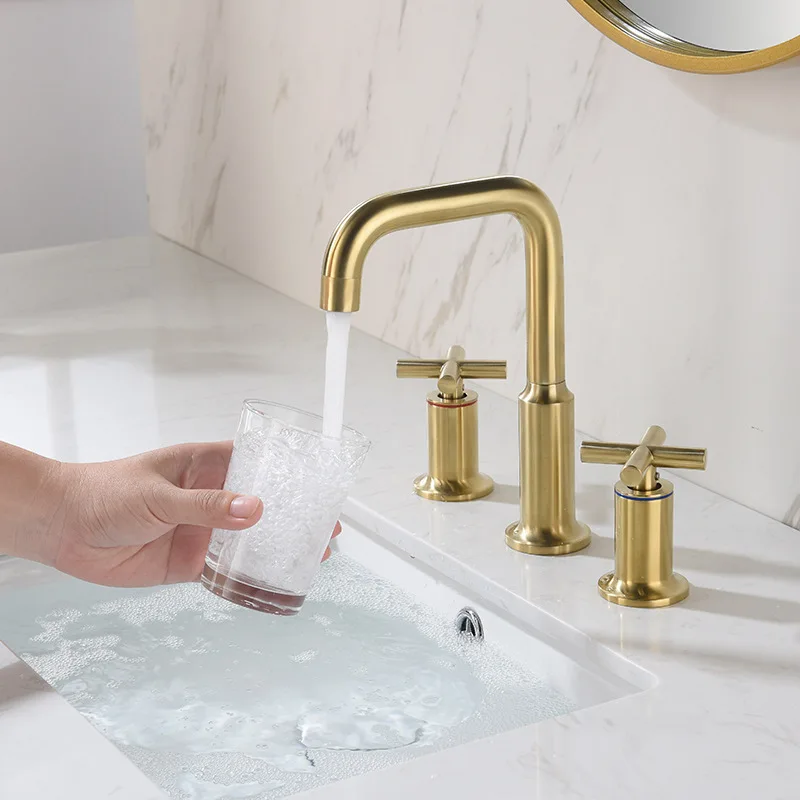 Classic Design Single Hole Bathroom Faucet Ceramic Valve Core Hot/Cold Water Basin Taps Stainless Steel for Bedroom Bathroom Use