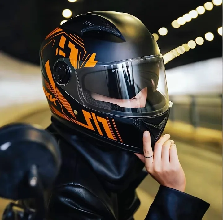 2025 NEW LA New National Standard 3C Certified Electric Motorcycle Helmet Winter Warm Motorcycle Four Seasons Riding Helmet