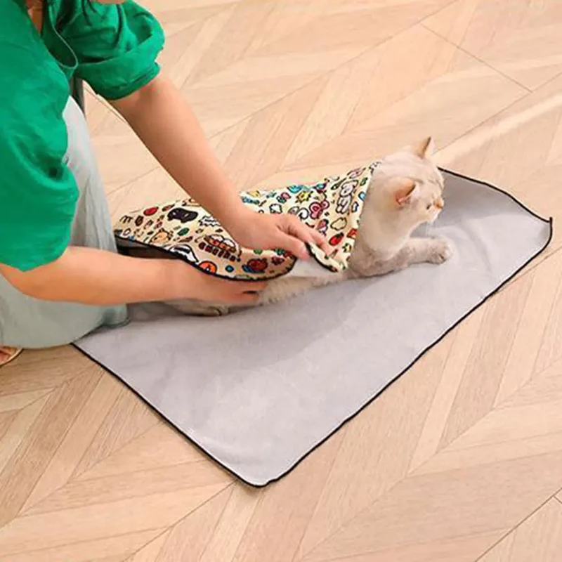 Cat Grooming Wrap Self-Adherent Cat Swaddle Burrito Wrap Anti-Bite Anti-Scratch Anti-Escape for Medicine Nail Clipping Pet Tool