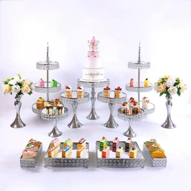 Wholesale Luxury Iron Cake Stands Set Gold Wedding Favor Cookware Tool for Kitchen Metal Cupcake Buffet Display Dessert Stand