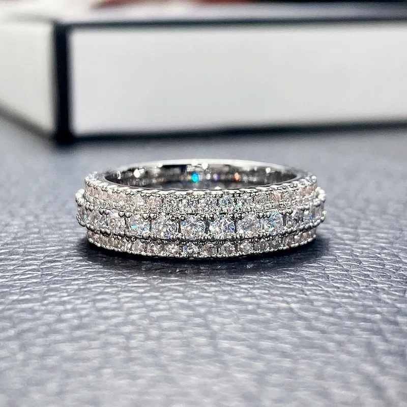 F1652 White Gold Diamond Ring Round Brilliant Cut D Color Women's Classic Engagement Ring