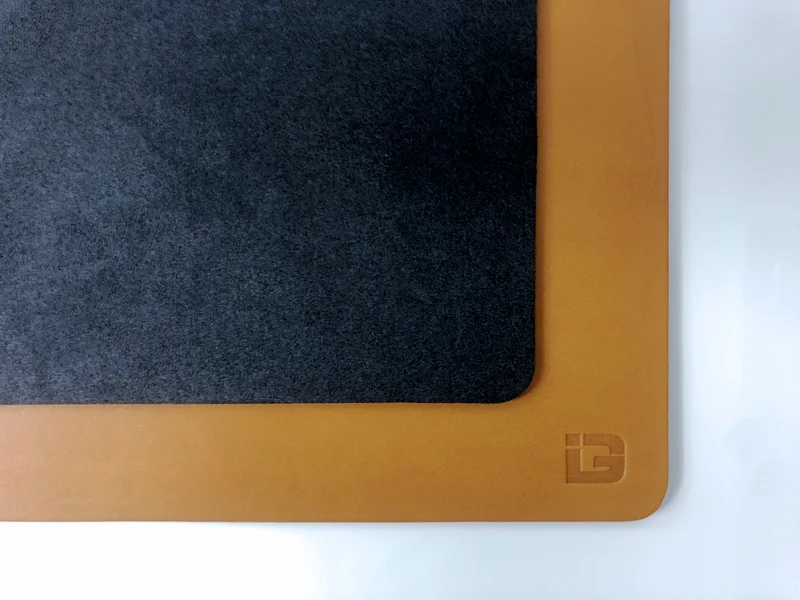 iD Titan S.
