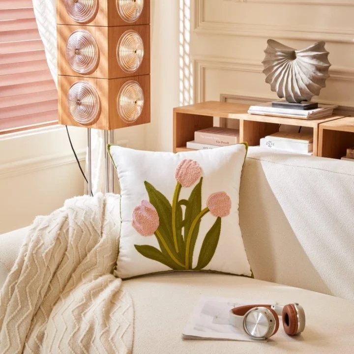 Nordic Towel Embroidered Embroidered Embroidered Pillow Living Room Cream Sofa Cushion Flower Model Room Bay Window Cushion Cover