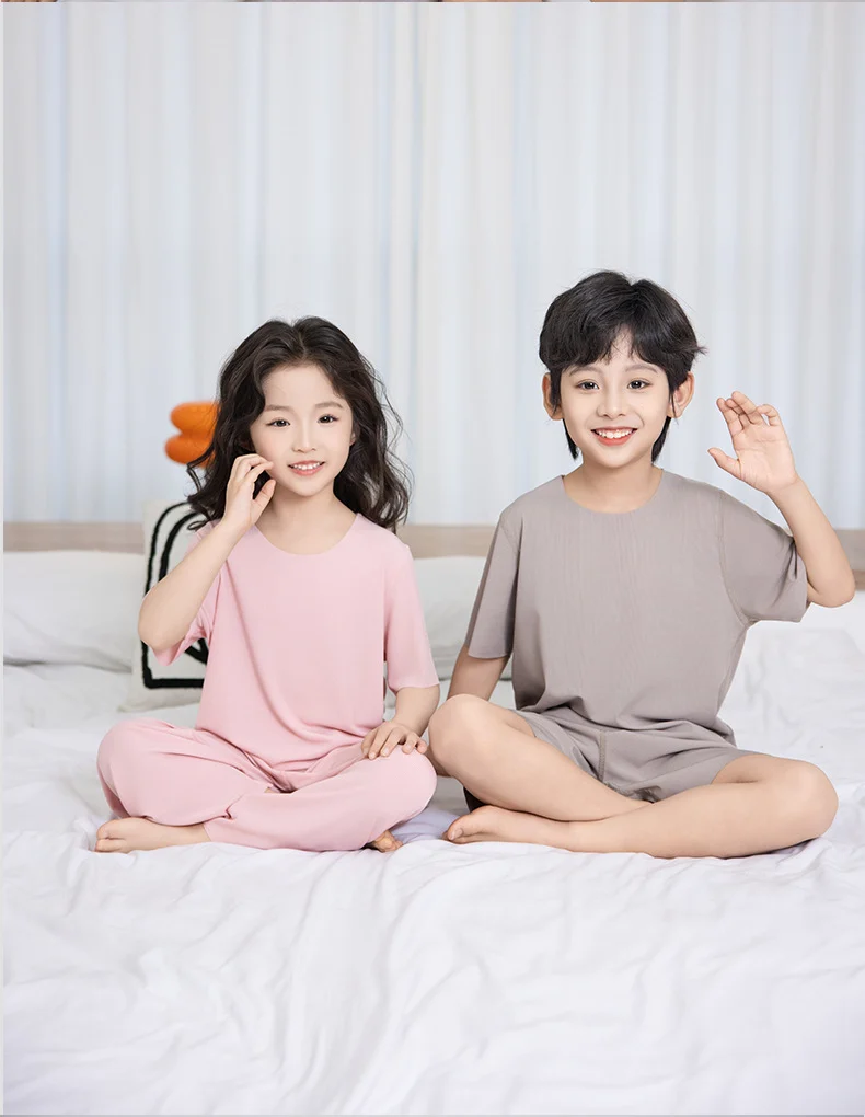 Summer New Style Boys' Short-Sleeved Loose Seamless Ice Silk Home Clothes Children's Two-Piece Set Girls' Pajamas Set Wholesale