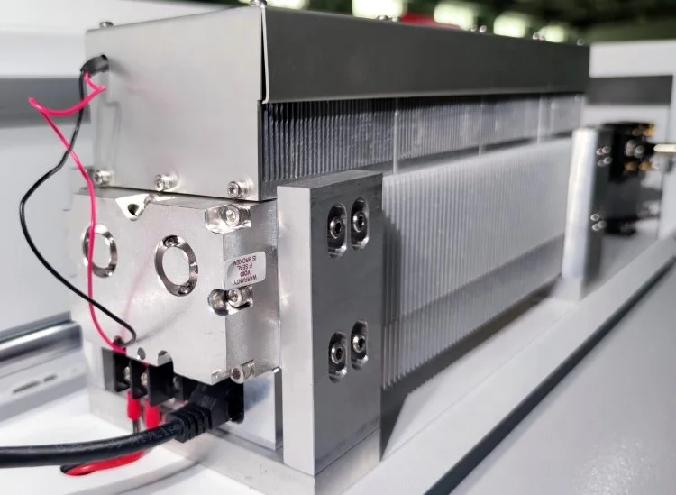 RLT Series YONGLI Refill 30w 60w Co2 RF Laser Metal Tube for Nonmetal Material Cutting Engraving Marking Machine
