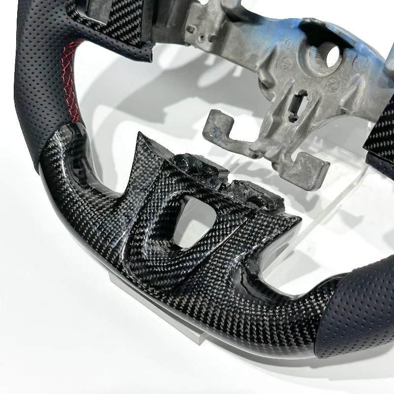 European Warehouse Black Carbon Fiber Spot Delivery Directly and Perforated Leather Red Top Line for Renault Megane RS Megane 3