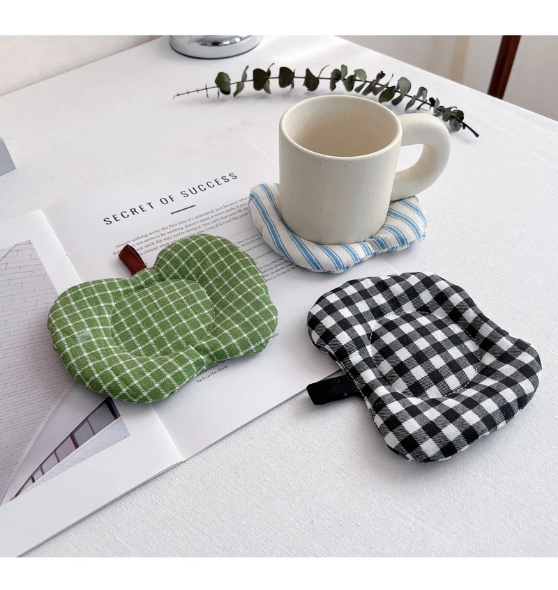 Meizuo Elements Korean-Style Ins-Style Apple Quilted Coasters Fabric Tea Coasters Cute Anti-Scalding Mats Factory Direct Sale