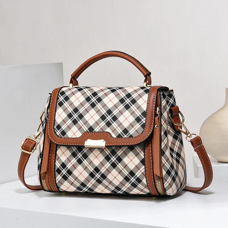 2024 New Contrast Color Small Bag Lingge Trendy Versatile One Shoulder Casual Crossbody Bag19907