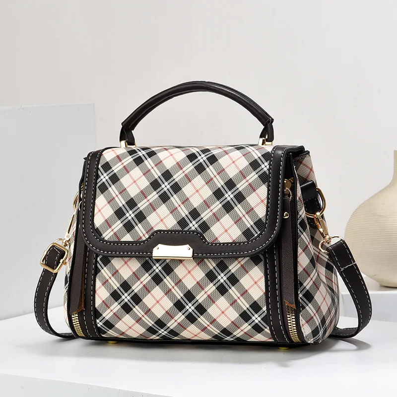 2024 New Contrast Color Small Bag Lingge Trendy Versatile One Shoulder Casual Crossbody Bag19907