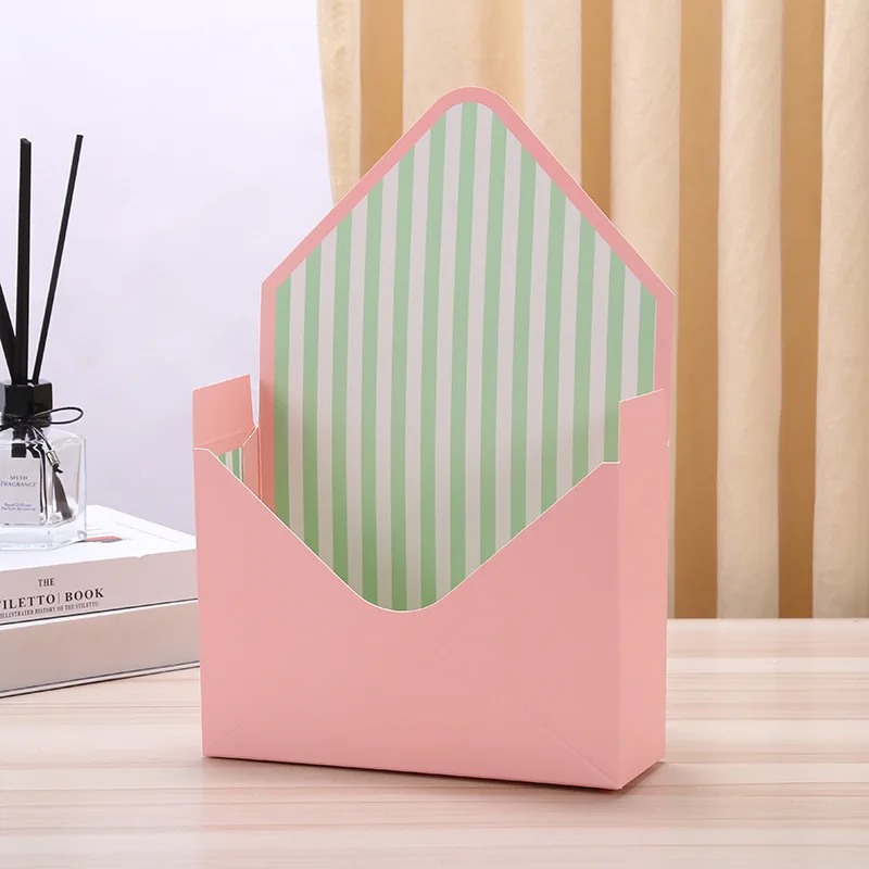 Yiwu China Suppliers Cheap Wholesale Folding Envelope Type Cardboard Paper Luxury Envelope Flower Packing Box for Mother's Day