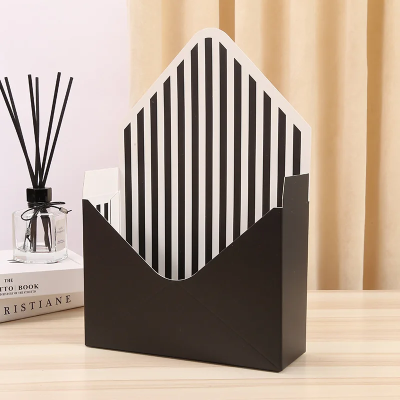 Yiwu China Suppliers Cheap Wholesale Folding Envelope Type Cardboard Paper Luxury Envelope Flower Packing Box for Mother's Day