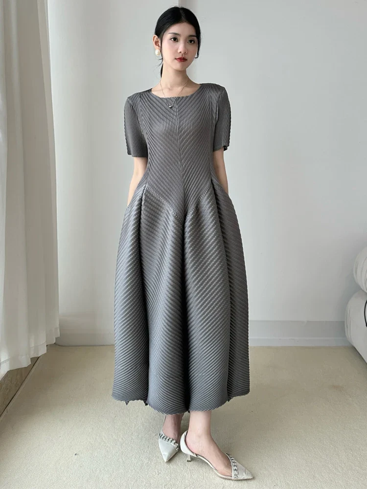 LANMREM High End Purple Pleated Women's Dress 2025 New Round Neck Short Sleeved Spliced Design Ball Gown Summer Dresses 2DB3489