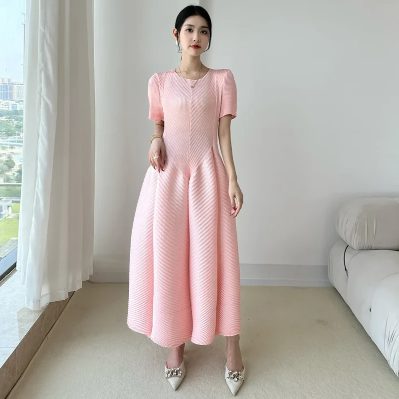 LANMREM High End Purple Pleated Women's Dress 2025 New Round Neck Short Sleeved Spliced Design Ball Gown Summer Dresses 2DB3489