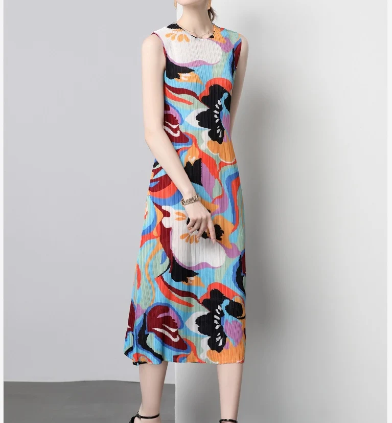 In Stock Miyake Dress Printed Elegant Elegant High-End Loose Slimming Look Elegant Round Neck Sleeveless Pleated Skirt