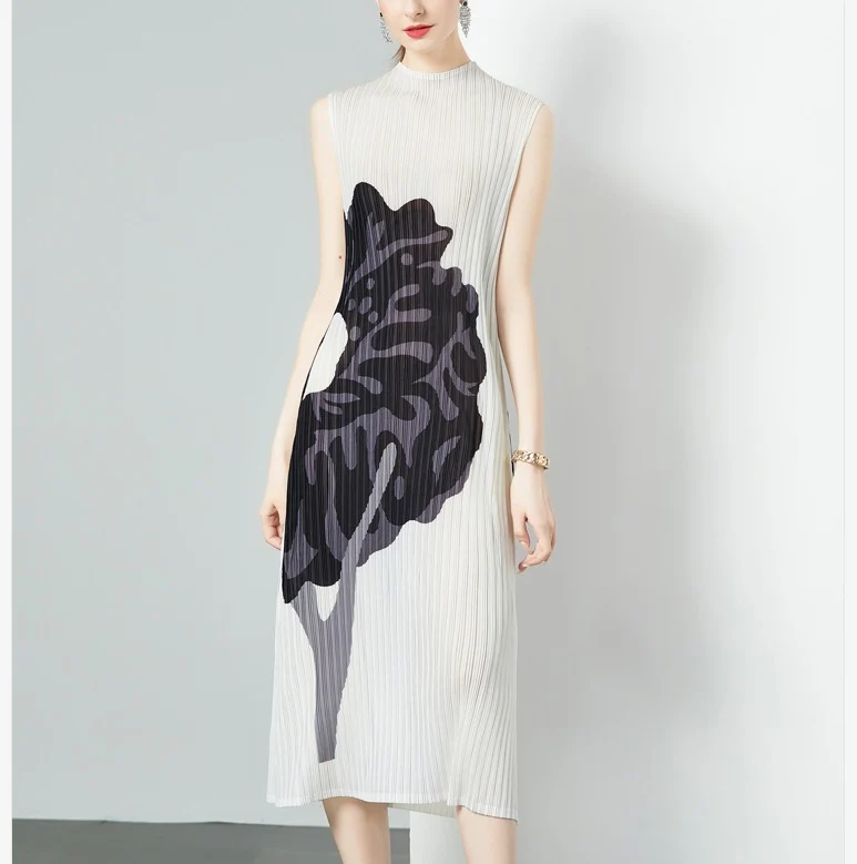 In Stock Miyake Dress Printed Elegant Elegant High-End Loose Slimming Look Elegant Round Neck Sleeveless Pleated Skirt