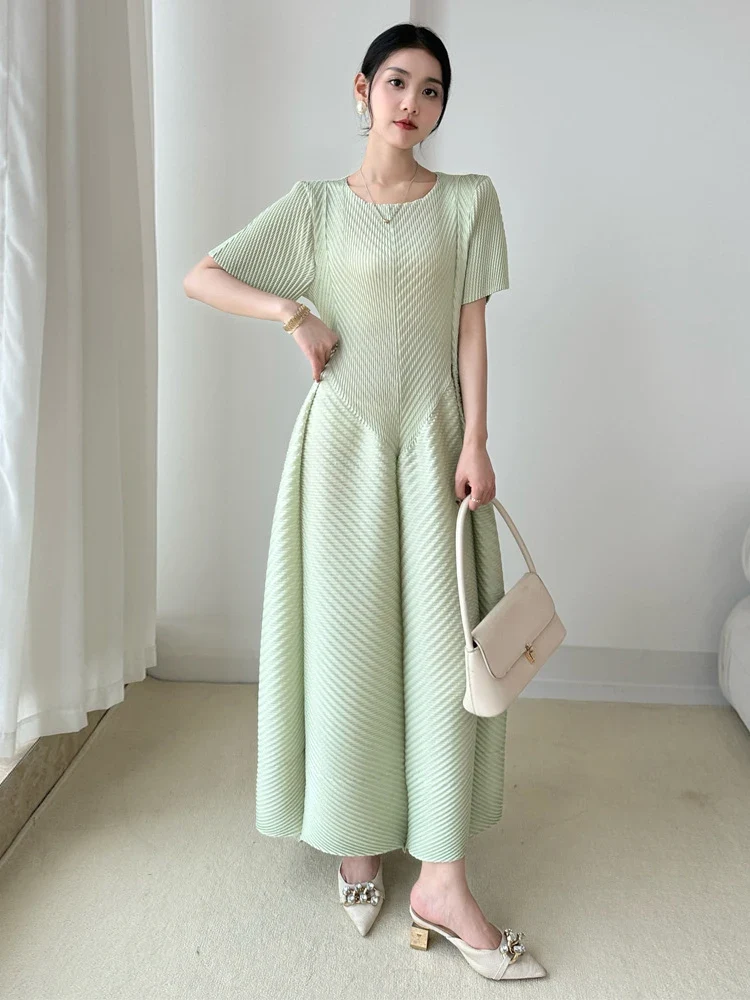 LANMREM High End Purple Pleated Women's Dress 2025 New Round Neck Short Sleeved Spliced Design Ball Gown Summer Dresses 2DB3489