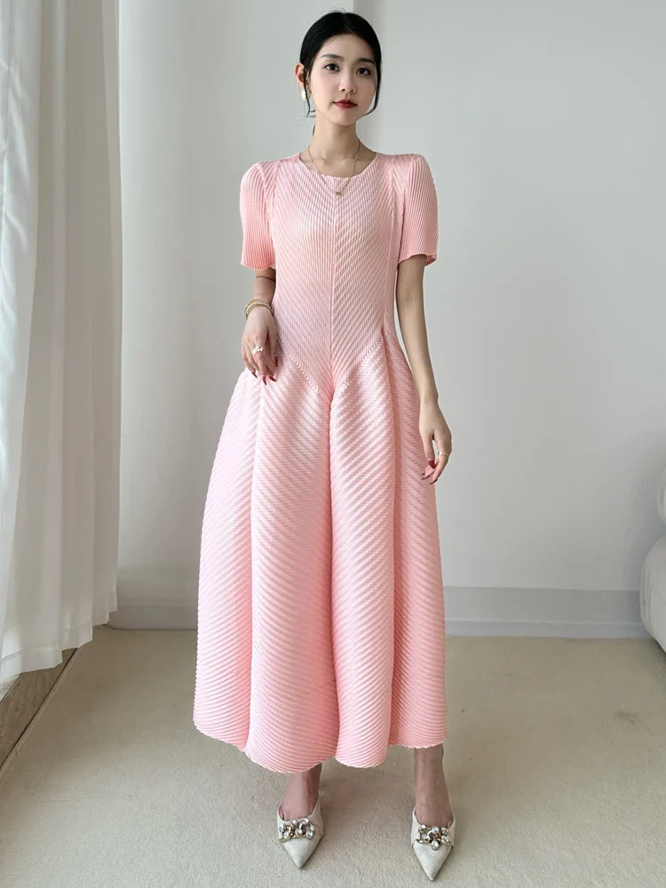 LANMREM High End Purple Pleated Women's Dress 2025 New Round Neck Short Sleeved Spliced Design Ball Gown Summer Dresses 2DB3489