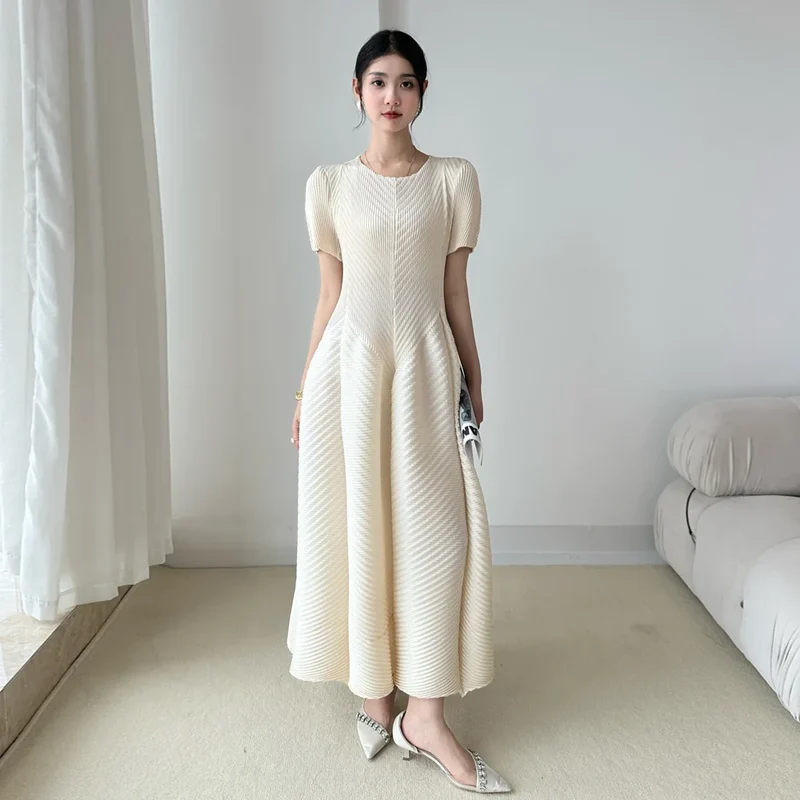 LANMREM High End Purple Pleated Women's Dress 2025 New Round Neck Short Sleeved Spliced Design Ball Gown Summer Dresses 2DB3489