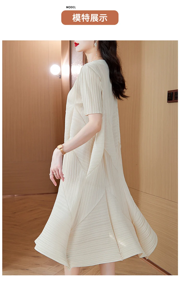 High-End Elegant Pleated Dress for Women, 2026 Summer New French Style Short-Sleeve Floral Dress