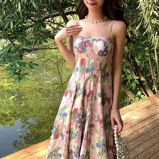 2024 New retro floral strap dress women's summer fairy beach dress high-grade mid-length dress elegant all-match