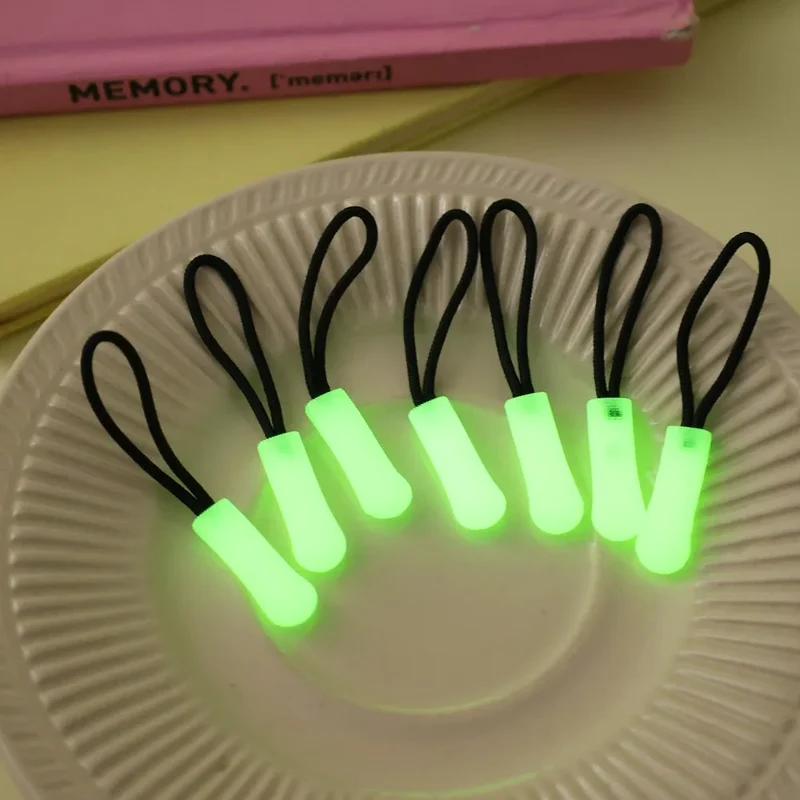 30-3pcs Luminous Zipper Pull Rope Glow in The Dark Zipper Head Anti-lost Backpack Clothes Jackets Slider DIY Repair Sewing Tool
