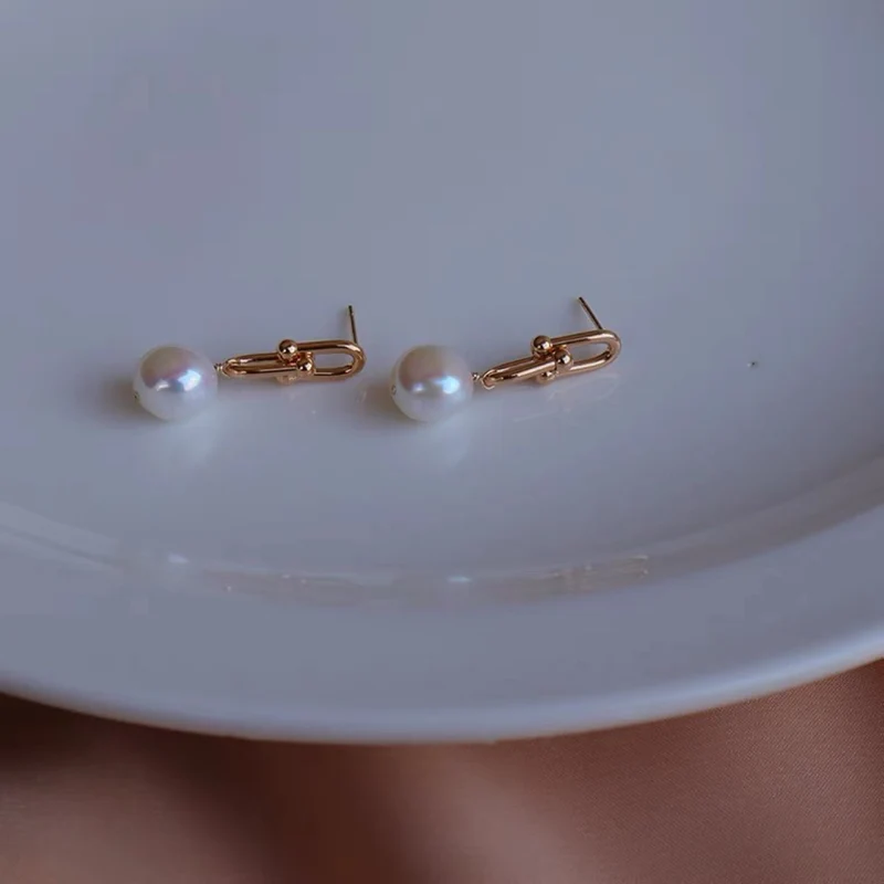 Natural Alien Baroque Freshwater Pearl Earrings Silver Needle Plated 14K Gold Horseshoe Chain Earrings Personalized Fashion Earrings