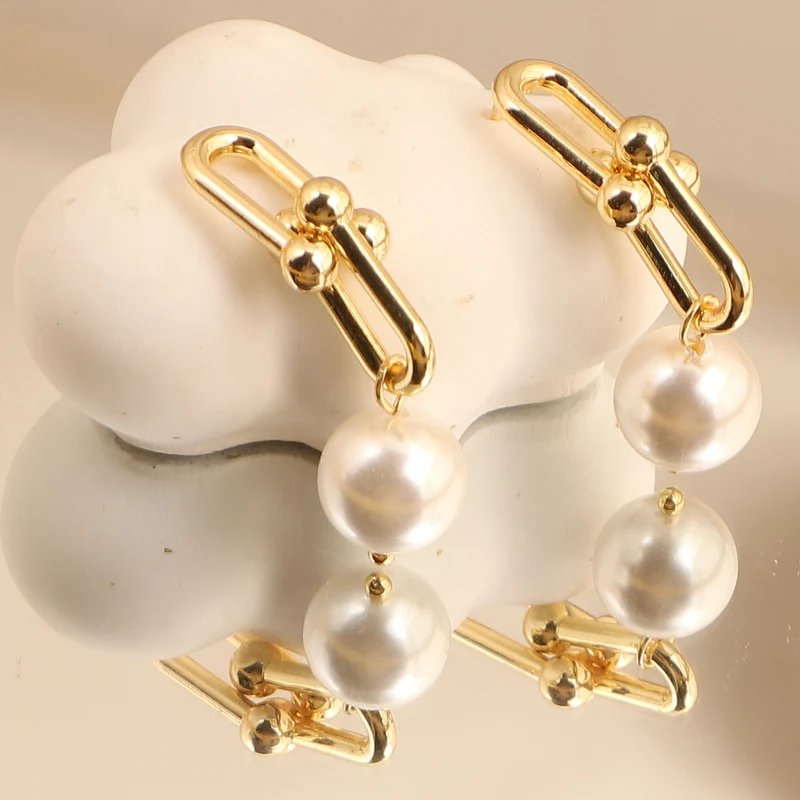 Natural Alien Baroque Freshwater Pearl Earrings Silver Needle Plated 14K Gold Horseshoe Chain Earrings Personalized Fashion Earrings