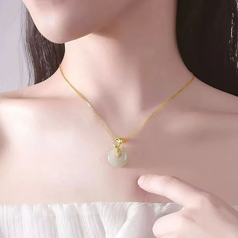 Classic S925 Sterling Silver Necklace for Women, New Chinoiserie Rose and Field Jade Pendant, Simple Accessible Luxury Niche Accessories