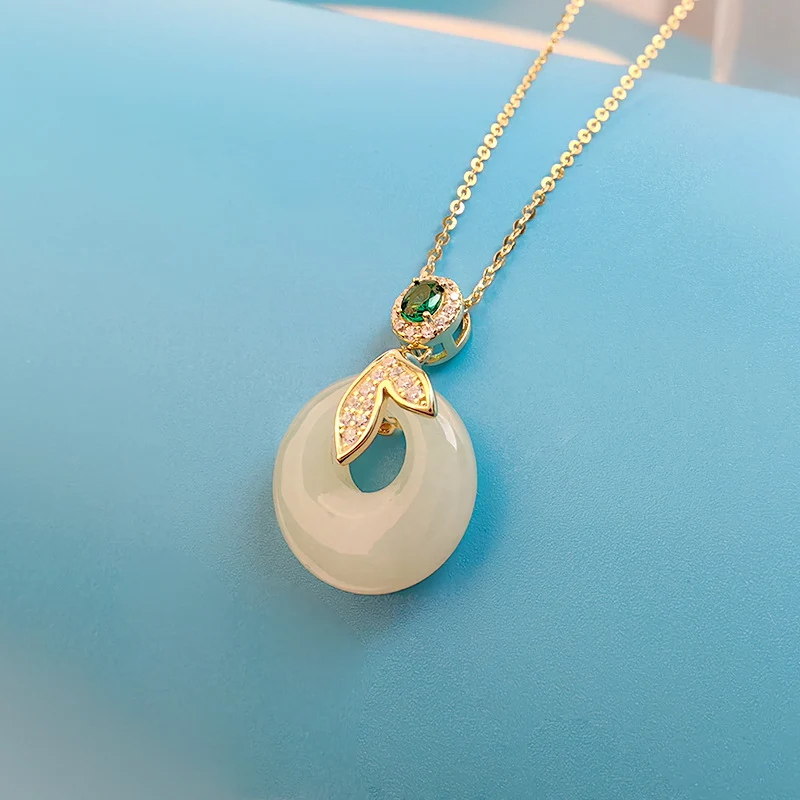 S925 Sterling Silver Clavicle Necklace Women's Summer Hetian Jade Fish Tail Pendant Simple Accessible Luxury Niche High-End Accessories