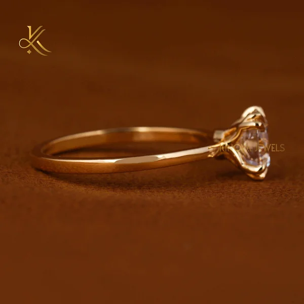 Luxurious Classic Lab Grown Diamond Wedding Band with 14K Gold Plating Silver 1.5-2.0 Carat IGI Certified for Couples