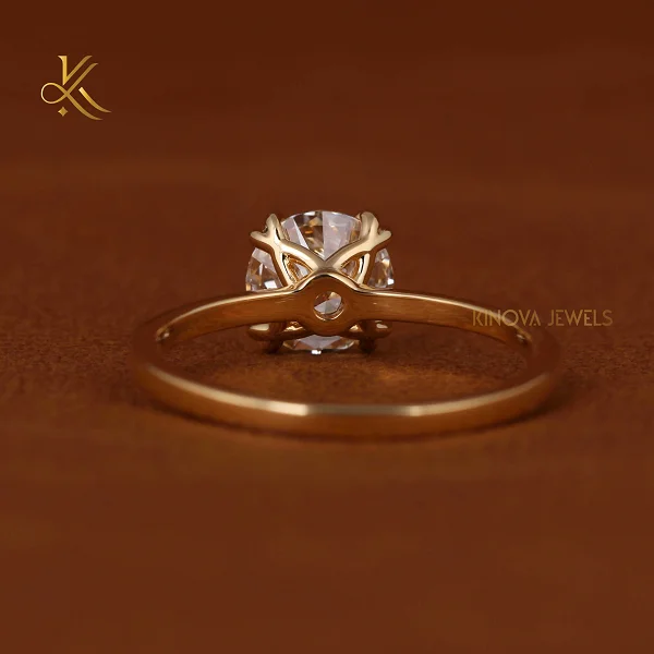 Luxurious Classic Lab Grown Diamond Wedding Band with 14K Gold Plating Silver 1.5-2.0 Carat IGI Certified for Couples