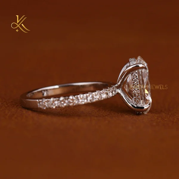 Beautiful Lab Grown Diamond Wedding Band With Dazzling Sparkle Perfect For Couples Seeking Elegant Jewelry