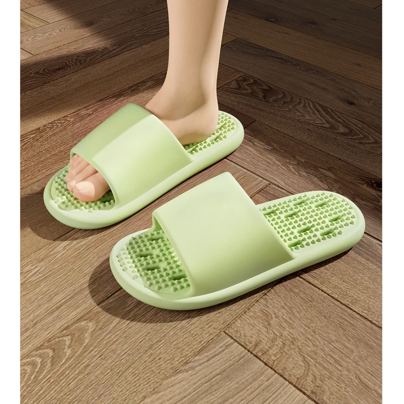 New Summer Home Bathroom Hollow Anti-Slip Men's Slippers That Feel Like Stepping on Shit, Convenient and Breathable Soft-Soled Women's Slippers for Outdoor Wear