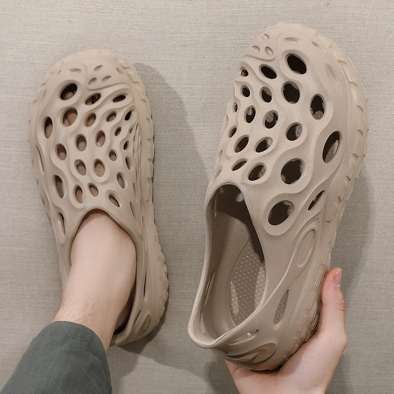 Croc Shoes Men's Summer Outer Wear for Commuting and Driving 2025 New Popular Anti-Slip Summer Eva Sandals That Feel Like Stepping on Shit