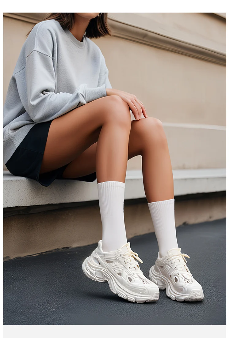 Thick-Soled Clogs for Women, Summer Sports and Leisure 2025 New Internet Celebrity Fashion Non-Slip Toe-Cap Sandals