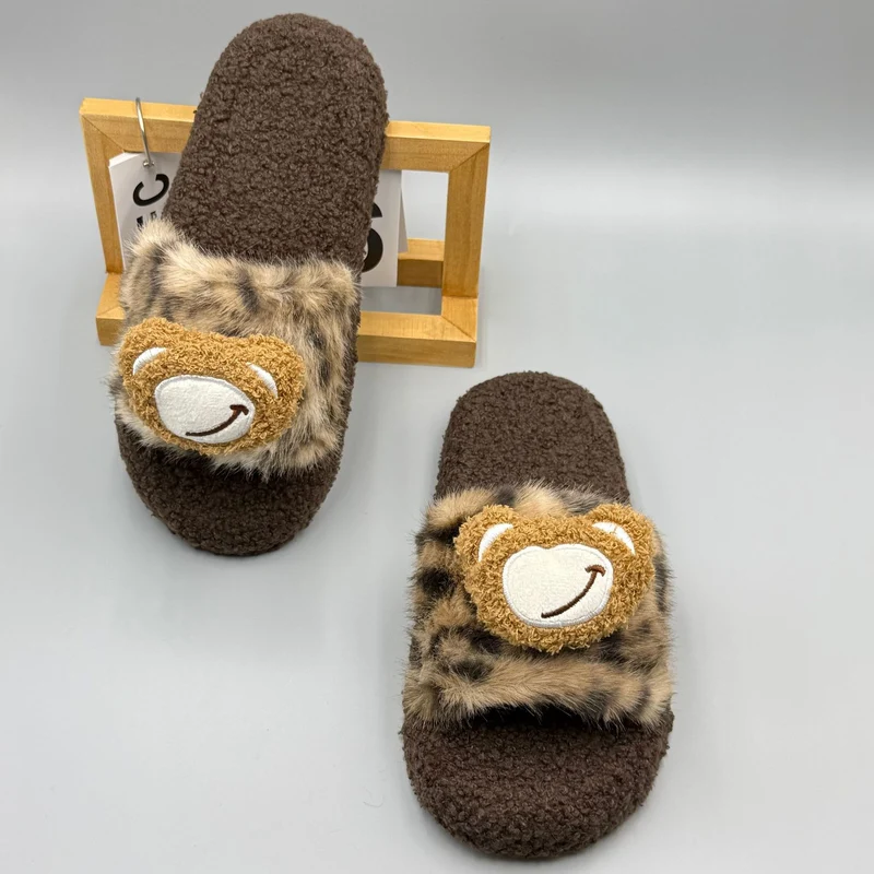 2025 Autumn and Winter New Leopard Print Warm Fur Slippers, One-Line Outer Wear Cotton Slippers, Home Slippers, Fashionable Outer Wear Slippers for Women