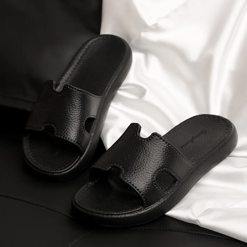Ins Style Women's 2025 New Popular Slippers Home Internet Celebrity Ladies Sandals Home Indoor Non-Slip Slippers