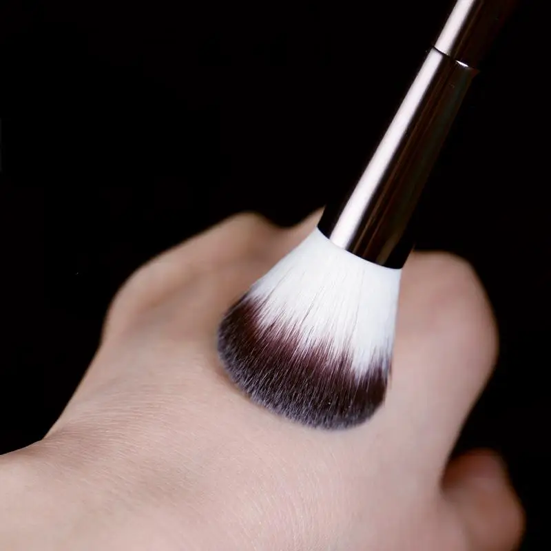 Makeup brush, powder brush, blush brush, loose powder brush, exquisite professional metal handle, double-head design, with box