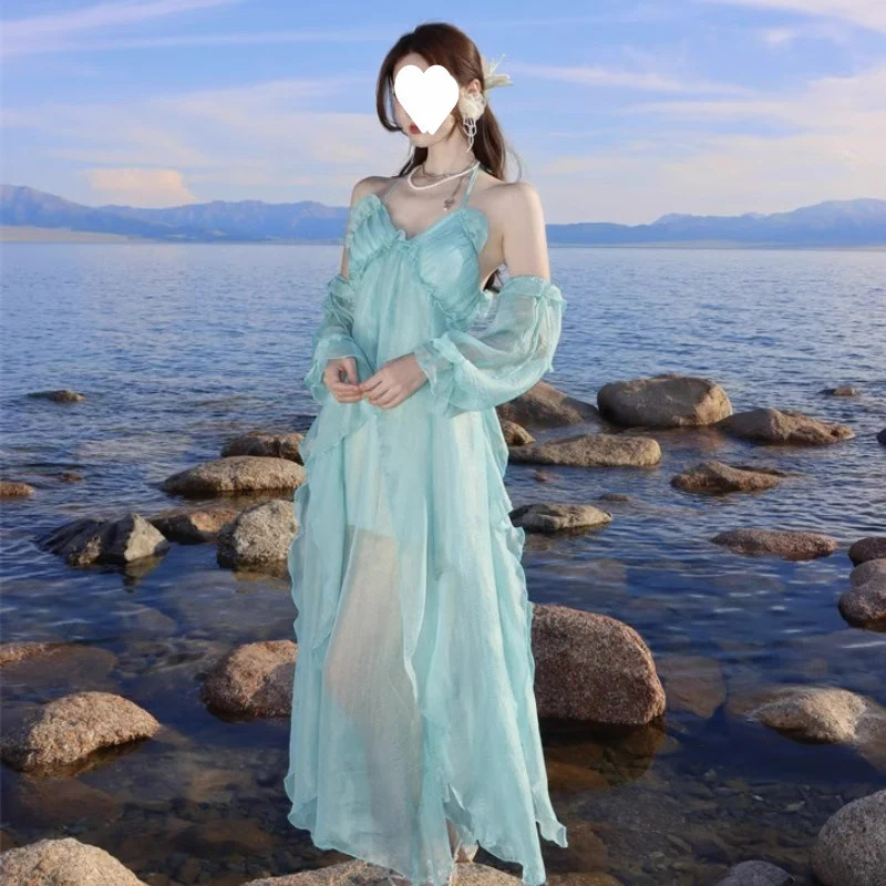 2026 Autumn Korean-Style Girl Group Dress with a Stylish Square Neckline, Waist-Cinching Design, Slimming Effect, Flared Sleeves, and Puffy Gown Dress