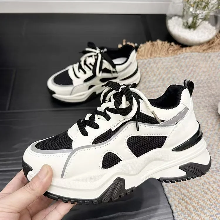 2025 Autumn Winter New Women's Casual Sports Sneakers Ins Tide Platform Light Soft Lace-Up Custom Logo Daddy Student