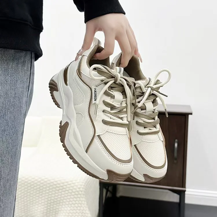 2025 Autumn Winter New Women's Casual Sports Sneakers Ins Tide Platform Light Soft Lace-Up Custom Logo Daddy Student