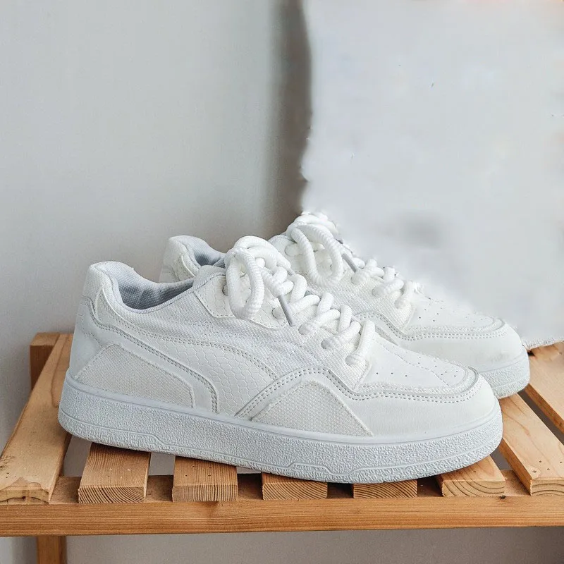Low Price Wholesale of New Men's Sports Shoes Casual Sports Versatile Mesh Breathable White Shoes Skateboarding Shoes