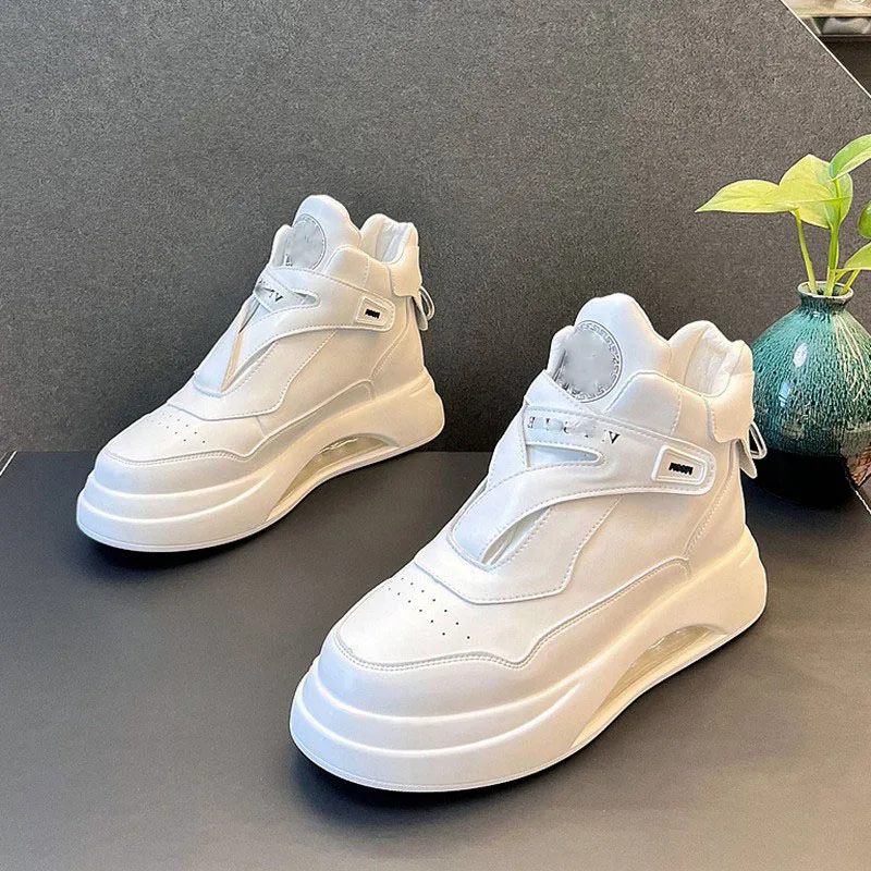 Spring New Breathable White Shoes Trend Versatile Thick Sole Sports Casual Board Shoes Timely Casual Shoes