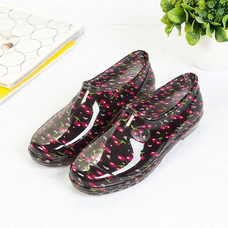 Thickened New Rain Boots Women's Four Seasons Yuanbao Shallow Water Shoes Middle-aged Short Tube Waterproof Non-slip fleece-lined Warm Rubber Rain Boots