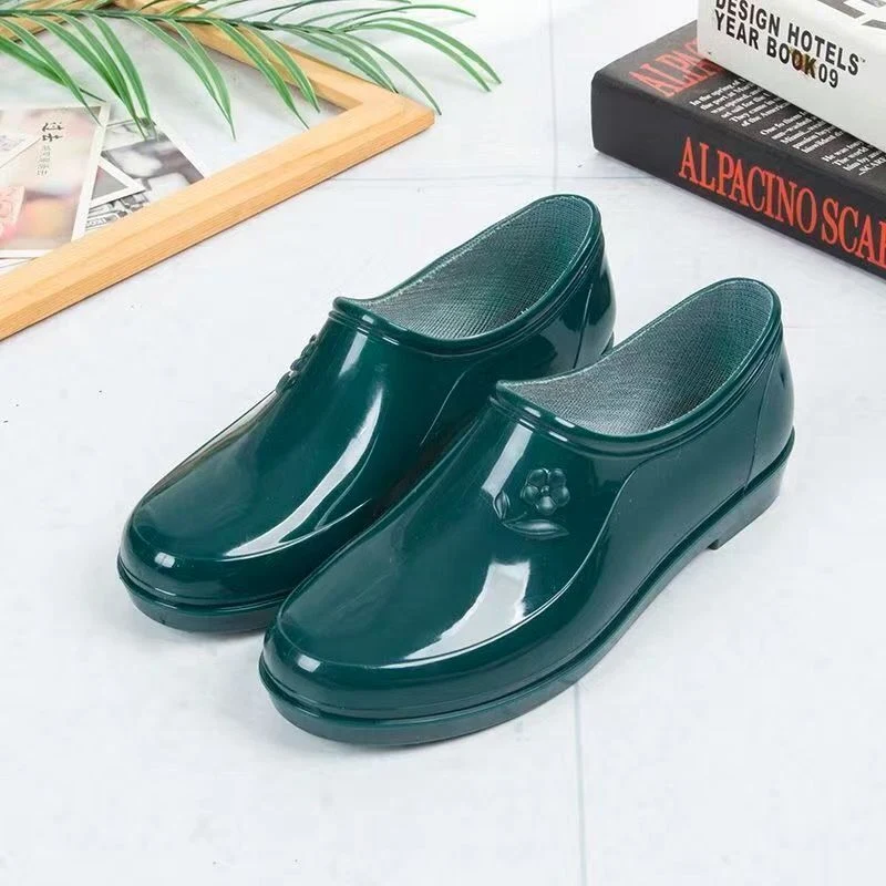 Thickened New Rain Boots Women's Four Seasons Yuanbao Shallow Water Shoes Middle-aged Short Tube Waterproof Non-slip fleece-lined Warm Rubber Rain Boots