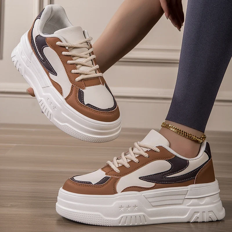 Women's Low-cut Retro Leather Lace up Custom Shoes Sport Running Shoes Ladies Sneakers Casual Shoes for Women